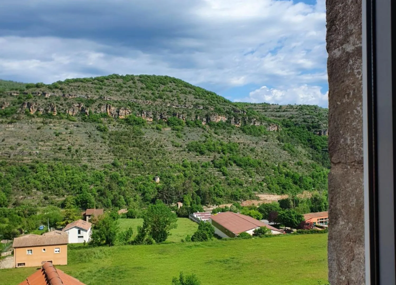 Gites 4 A 5 Personnes Saint-Rome-de-Tarn 아파트